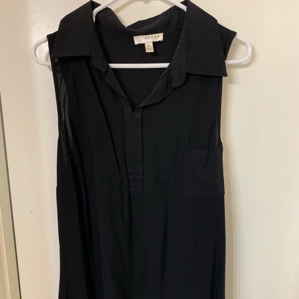 Black Sleeveless blouse